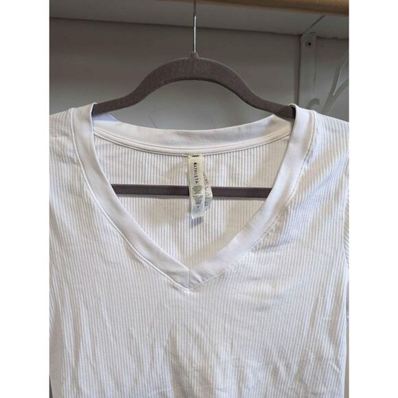 Athleta Renew Seamless V-neck Long Sleeve Top Size Medium - Picture 2 of 3